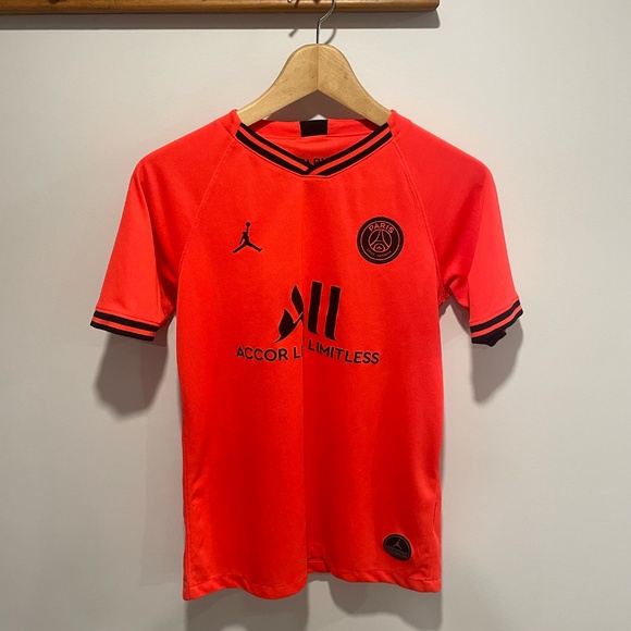 Authentic PSG Mbappé Orange Soccer Shirt - Picture 6 of 6